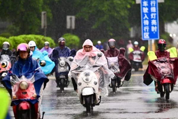 华楚新起点 7级大风！柳州还有大雨到暴雨，时间持续至→
